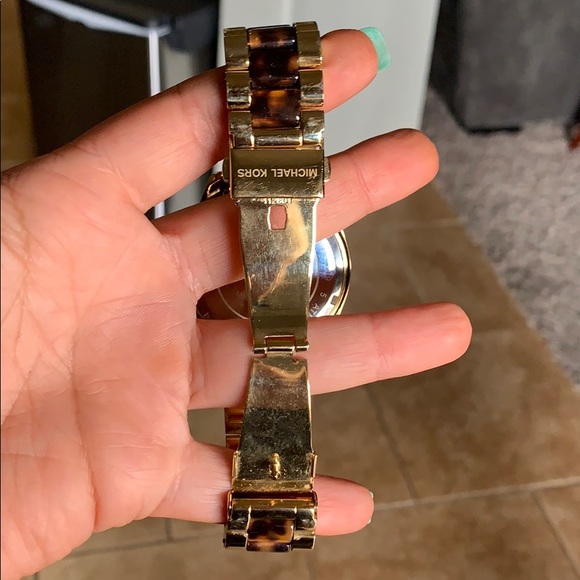 Michael Kors watch - Picture 2 of 4
